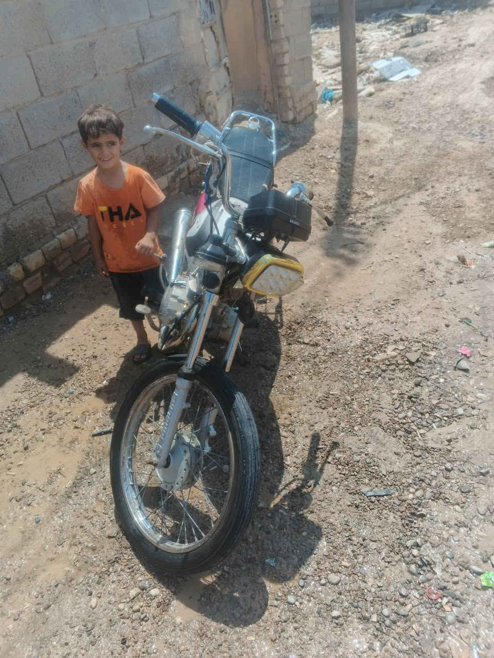 سلام عليكم دراجه 4كير دراجه نضيفه البيع شراي يدخل خاص سعر 250وبيه مجال لشراي هذ رقمي ***********
