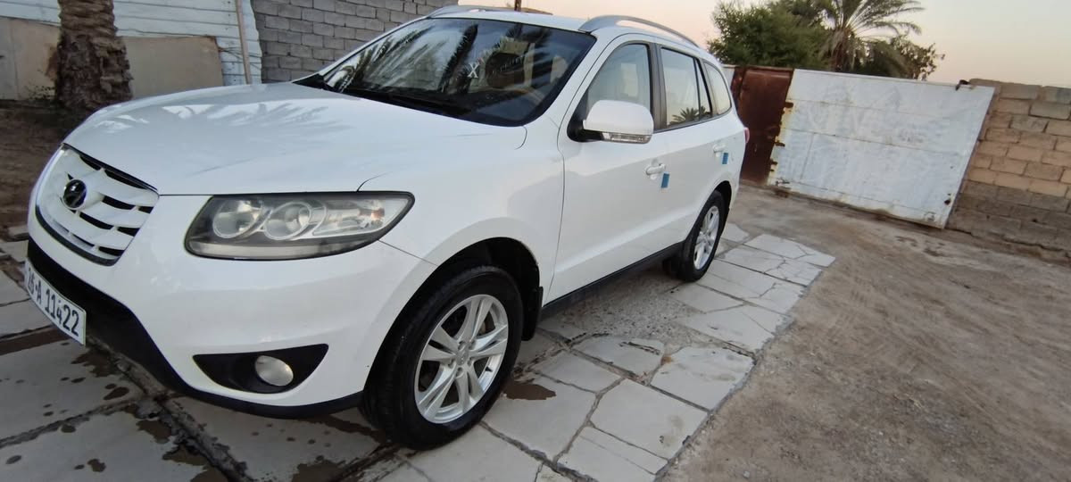 سنتافي خليجي 2011 
السياره مكفوله فقط تكحيل بالجاملغ الامامي الايمن موضح بالصوره
تخم تاير جديد
كير محرك تبريد خير من الله
كشنات جلد
فتحة سقف سلايت 
تحكم ستيرن
مثبت سرعه
باقي المواصفات معروفه
السعر 140 وبي مجال
(بيع او مراوس حسب القناعه)
مكان السياره شمال بغداد
للأستفسار
***********
***********
