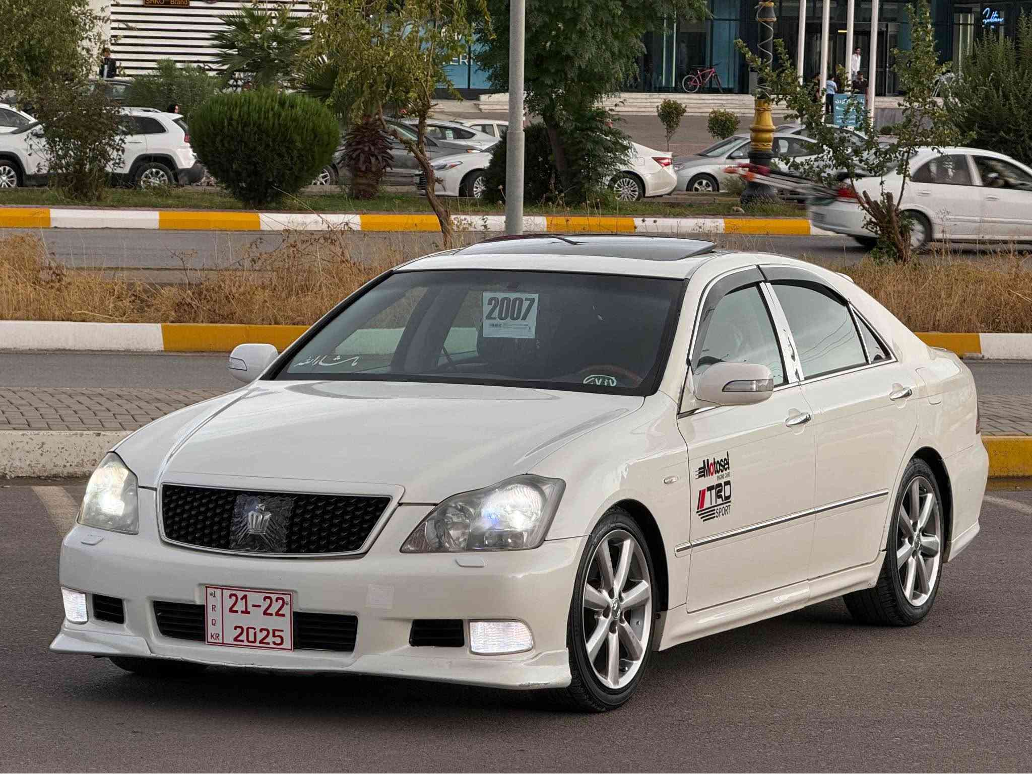 شاهینە ٢٠٠٧ • ١٢٠٠٠٠ كم • رانية