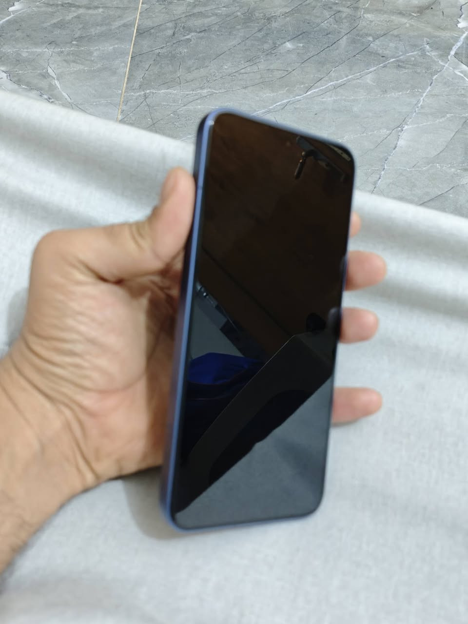 السلام عليكم
Xiaomi 17T pro  
ذاكرة 512 كيكا بايت 
رام 16 كيكا مع إضافة 12 كيكا زيادة
معالج Dimensity 9500 بتقنية 3 نانو ميتر 
/شاشة اموليد بتردد 144 هيرتز /
حجم الشاشة 6.83 بدقة 1.5k
الكاميرات // ثلاثية 50MP Leica
+ رئيسية 50MP+OIS بيرسكوب
+ واسعة 12MP +5x
 الكاميرا الامامية //32MP
///البطارية 🔋 7000mAh
بقدرة 100W 
وشحن لاسلكي 50W
علمآ صحة البطارية 100
عدد دورات الشحن 38 دورة فقط
ملاحظة /// الجهاز مكفول حتة من شخط //
السعر 975 وبي مجال بسيط فقط
العنوان بابل / قضاء القاسم 
***********
