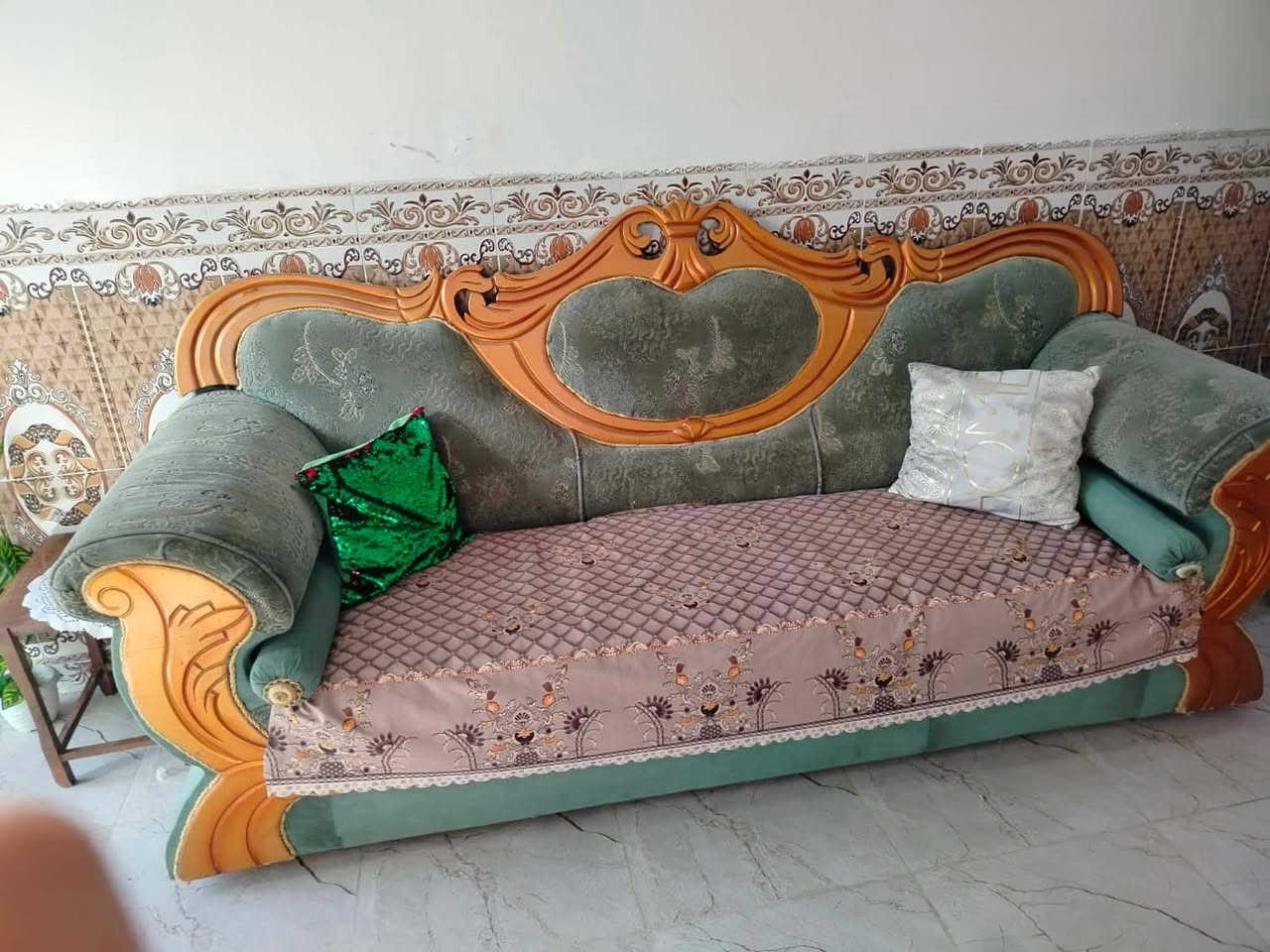 تخم مستعمل نظيف جدا عشر مقاعد 🌹
السعر (190) الف 🌸
العنوان هيت شارع القائم مقامية قرب مجمع العيساوي لتنزيلات *********** واتساب
