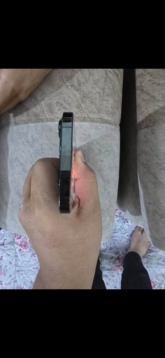 اسلام عليكم للبيع ايفون 13برو ماكس ذاكره 256 بطاريه89بلاديه بلاديه تجي وتفحص وين ماتريد شرق اوسط مستبدل شاشه اصليه اصليه  شاصي مالته شخط واحد مابيه الضهر مالته بيه جوه بلخير فطر بسيطط كلش والباقي كله مكفول سعره 580الف قفل قفل مو شراي لاتدوخني رقمي ***********  العنوان كربلاء طويريج
