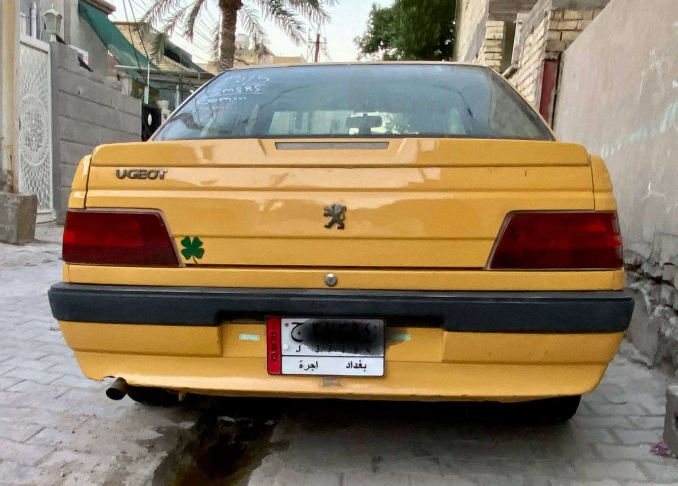 السلام عليكم بيجو لميس ٢٠١٥ للبيع رقم انكليزي مصفره السياره مكان بغداد الدوره للتفاصيل رقم ***********
