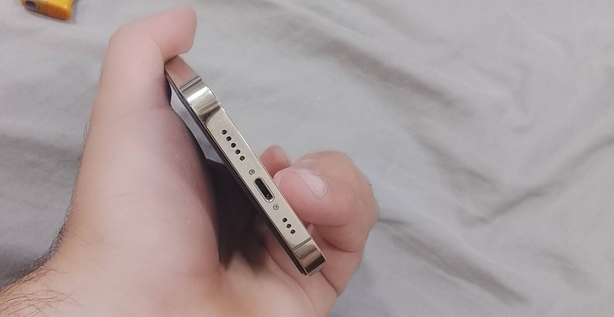 ايفون ١٢ برو • ١٢٨ • شاشة اصلية