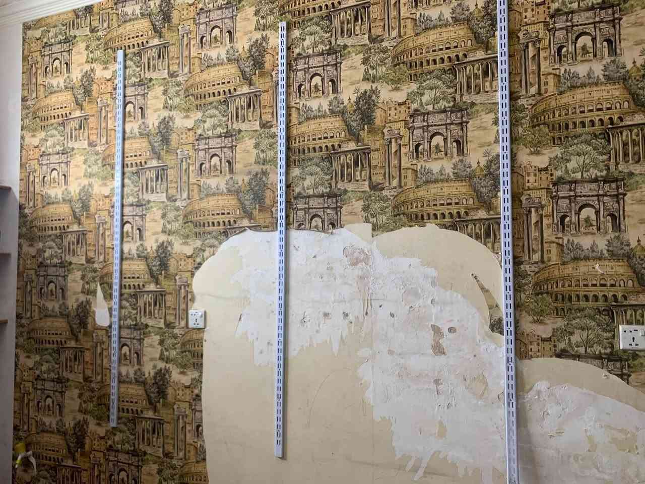 سلام عليكم جام خانة للبيع
رفوف للبيع ايضاً *********** العنوان بغداد
