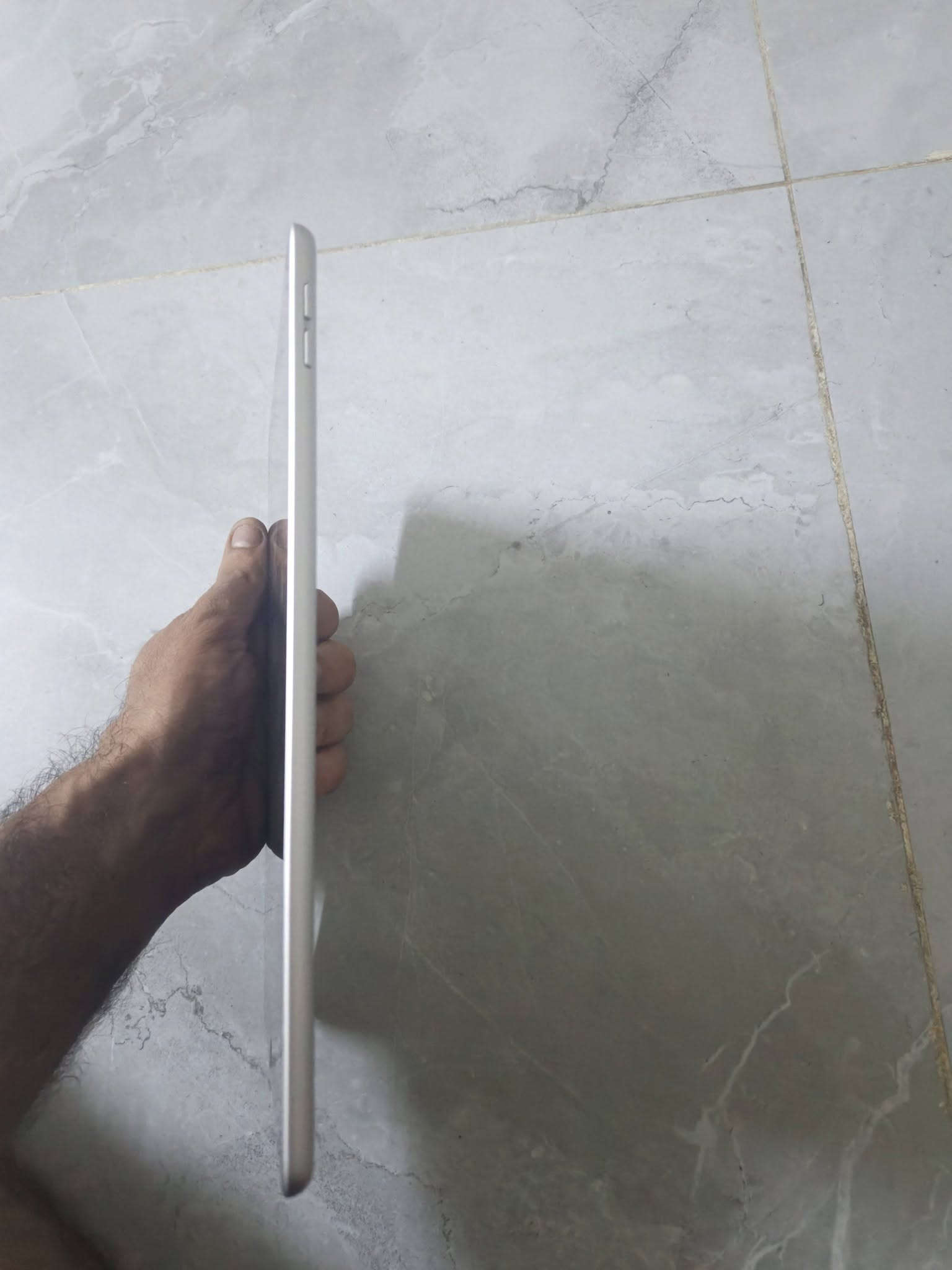 ايباد ٩ • ٦٤ • بطاريه ٩٢٪