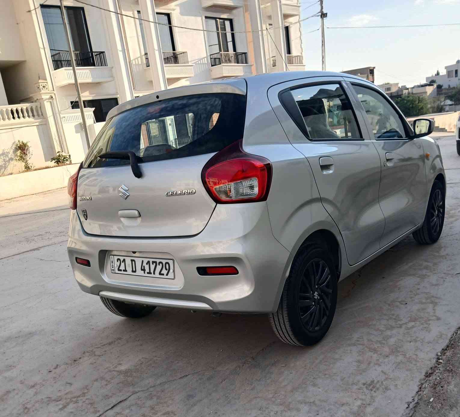 <<  سازوكي >> SUZUKI ياباني شكل جديد. 
- سعر السيارة (( ٨٧ )) ورقة فقط...وبي مجال.
-أتصال علرقم *********** أسيا
واتساب ***********
-موديل السيارة[[ ٢٠٢٣ ]] ...سيارة سحب شركة/زيرو/ كلين تايتل مواصفات خليجي بدون صبغ وبدون تعديل بارد ماشية فقط (( ١٣ )) ثلاثة عشرا الف كيلومتر حقيقي فقط يعني بعدها زيرو والسيارة مرقمة شمالي (( رقم سليمانية دولي )) حرة بإسمنا والسنوية جديد وشرط التحويل. 
-لون السيارة مميز (( سلفر )).
- مواصفات السيارة خذمات خليجي داخل سيارة مطعم رصاصي وأسود وبرونزي... كير اوتوماتيك..مكينة ياباني علبلاد أقتصادي..تدفئة..تبريد ثلج..شاشة اندرويد بلادي مواصفات خاصة..تحكمات أستيرين كاملة المواصفات..بلوثوث..جامات كهرباء..مانع تزحلق..اي بي أس..كاميرا بلاد..حساسات خلفية بلادي..ستوب لايت..بلاجكتور..مرايات كهرباء..أشاير بجاملخ..أسبير جوكر علشركة...ويل كروم أسود بلاد شركة حجم اطارات ١٥ جديد..سويج جداحة عدد×٢ قفل مركزي نظام سنتر لوك..أطفاء ذاتي عند توقف سيارة/مواصفات رادار..مانع ضباب..نظام أيرباكات علبلاد...يو بي أس...غراض بلاد شركة بعدها بيه... لاواصق ولايلون ولزكات شركة بعدها بية.
-مكان سيارة كركوك. كركوك, العراق

نص مكتوب في الصور:
- Galaxy A15