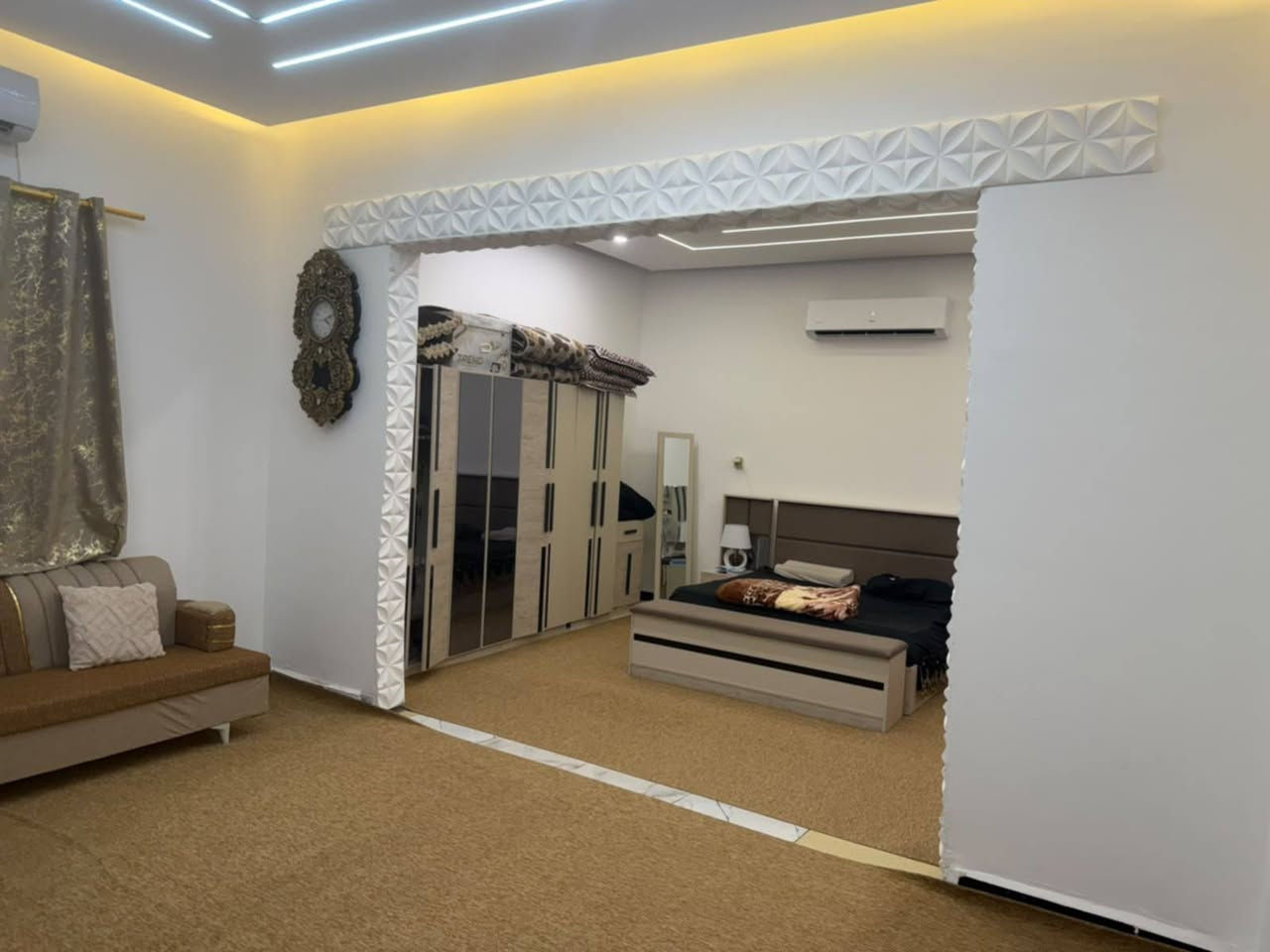 بيع مستعجل ✍️
البيع مع الأثاث 

المساحة: ٣٠٠ م

جنس العقار:طابو اسهم

العنوان: طريق السفينه شارع جامعه الامام جعفر الصادق بضهر الكراج الجامعه

المشتملات 👇 

٣غرف نوم وصاله ومطبخ واستقبال وصحيات داخلية وخارجية 

السعر: 225مع المجال

                    للستفسار:***********📞

                      واتساب:***********

                   نستقبل كافة العروض العقارية ✍️
