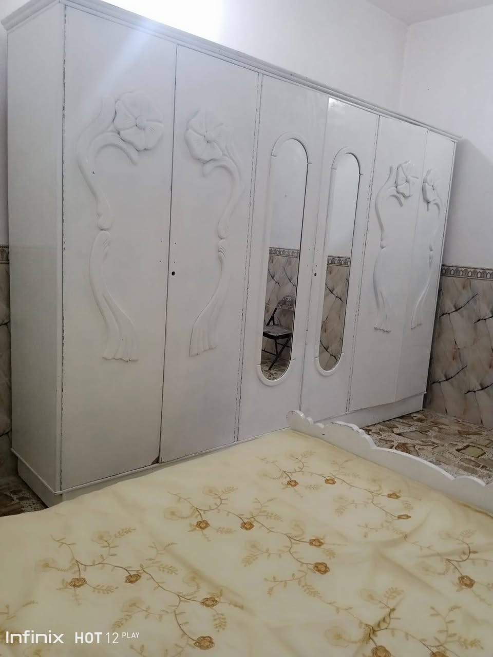 نجارة كاملة للبيع غرفة  ٥٠٠ وبيهة مجال 
***********...
