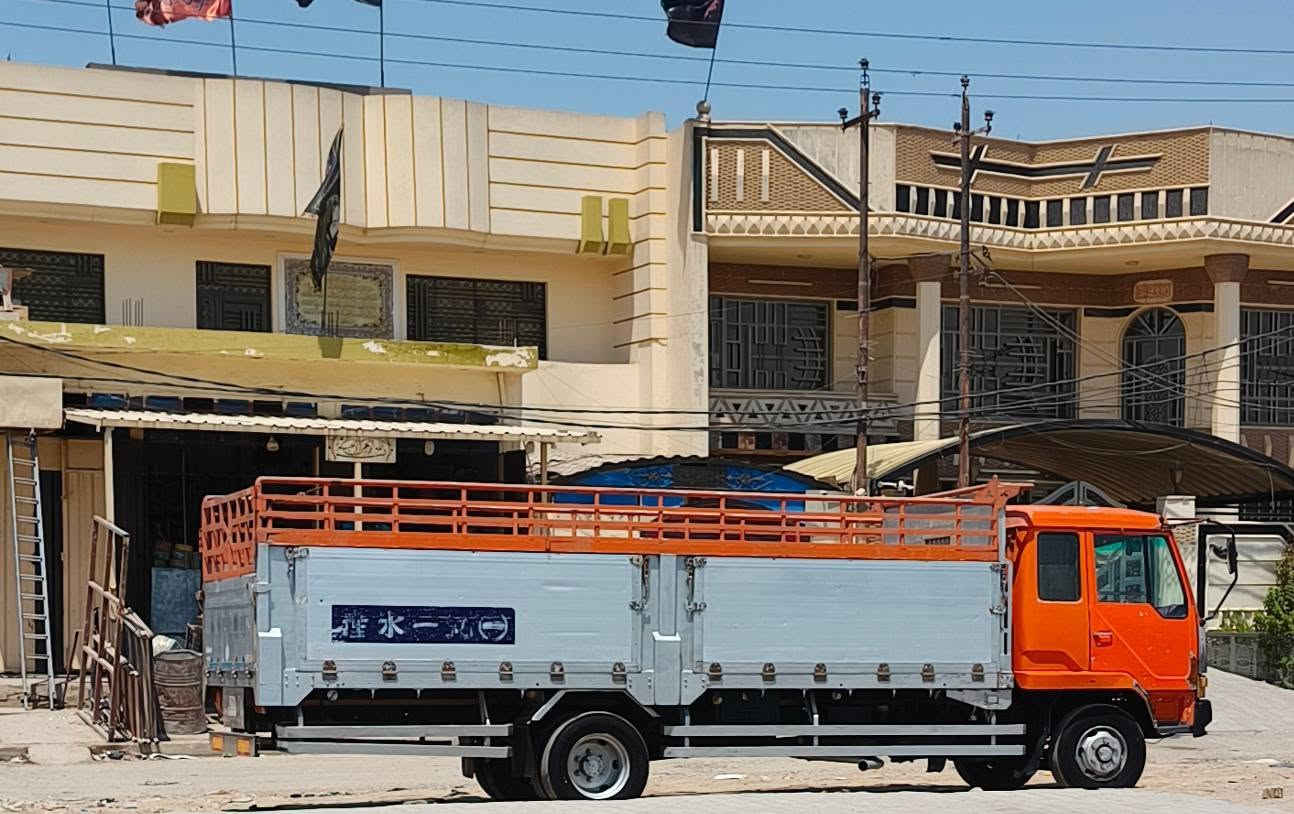 فوسه مربع بدي طول سته وربع  محرك سوبر 14 قبق اسود رقم نجف العنوان بغداد مدينة الصدر رقم الهاتف  *********** بي واتساب
