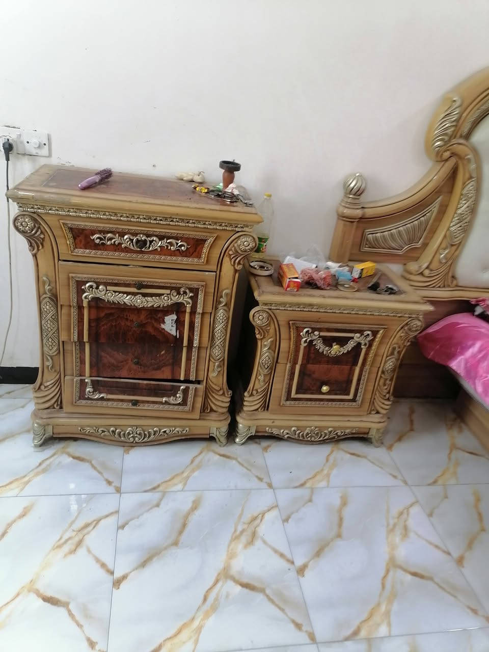 سلام عليكم غرفه للبيع سعره 300وبيه مجال التصال عرقم ***********خاص معندي
