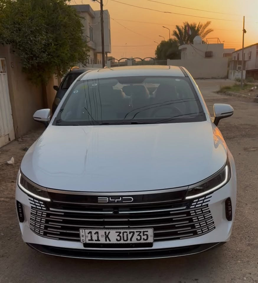 السلام عليكم 
BYD ديستروير 2025
فول مواصفات 
فتحة
كير ماوس
كشنات رياضي 
شاشة قلاب
مكفولة عدا شخط اسفل باب الصدر موضح بالفديو 
مع العلم ما يبين ولا حافر بالصبغ 
ماشية 7 الف على محرك و 4 على البطارية المجموع 11 وشوية
وياها شاحنة و جهاز حماية أصليات 
مكان السيارة ديالى الخالص
***********
