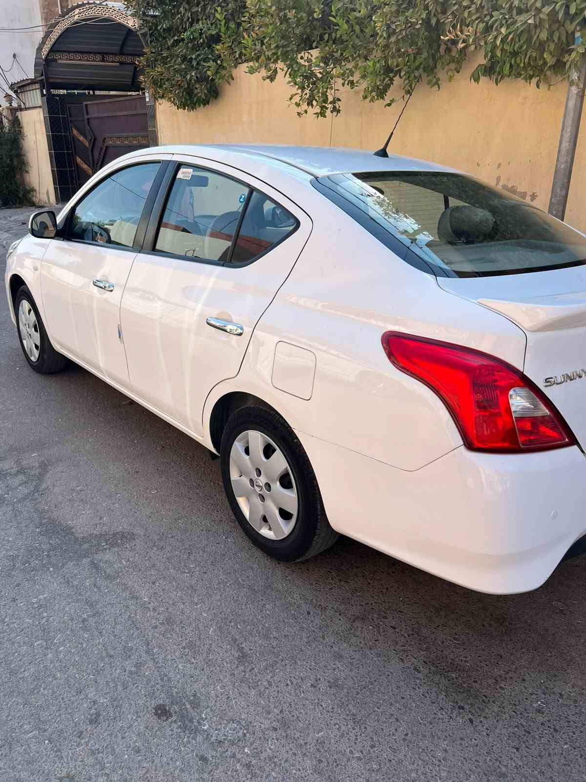 نيسان صني ٢٠٢٢ هندي خليجي بيهه جامرلق خلف السائق صبغ بدون دواخل سنوية ورقم وهزة وبراد جديد ماشية ٦٨ الف كيلو بيهه يطاق بانزين السعر ١١٠ ورقة للاستفسار اتصل *********** كركوك كركوك, العراق
