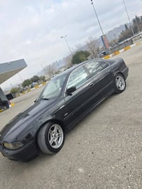 بي إم دبليو 523 • موديل ٢٠٠٠ • شبابيك كهرباء