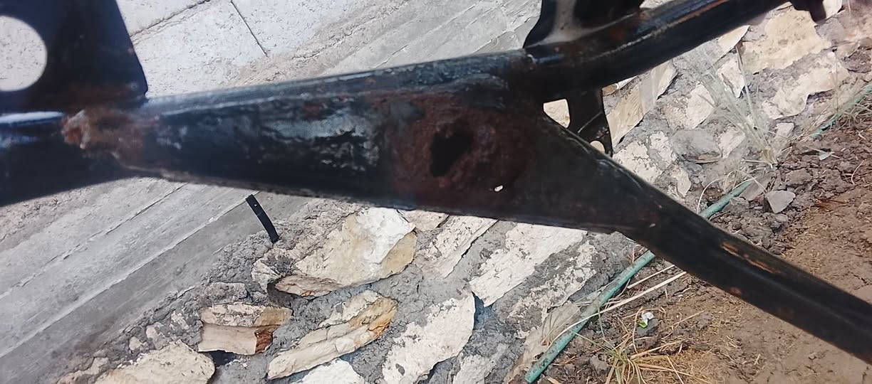 سلام عليكم 
شاصي جونده كلك للبيع هوه والماشه مالته 
مكان السماوه قضاء رميثه 
*********** سعره ٣٥ الف
