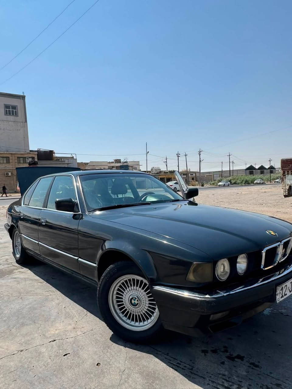 للبيع فقط✨BMW 730 V8 ✨لون اسود كحلي
فول اوتو مديل94✅ 
 بخ جماليه مصبوغه اول صبغه✅
تبريد تدفئه قطعتين شرط ✅
بجم عريض ✅
دبل جكمجه✅
كشنات كهرب جلد تدفئه امامي خلفي ✅
خزن ميموري للكشنات ✅
محرك 8 شرط كير شرط✅
حماوه ثابته اقل من النص ✅
طخم كامل جديد✅
طخم تايرات جديد✅
✅ABSشغال
سنتر لوك ✅ 
كابون بانزين ✅
رقم انكليزي ✅
سلايت 3 وضعيات ✅
4جامات كهرباء✅
لايتات بلادي شركه✅
بدون خياس✅
صاج بلادي مو لزك ✅
مكفوله  والكص✅
✨فول السياره✨

سعر السيارة 60 قفل 

***********
