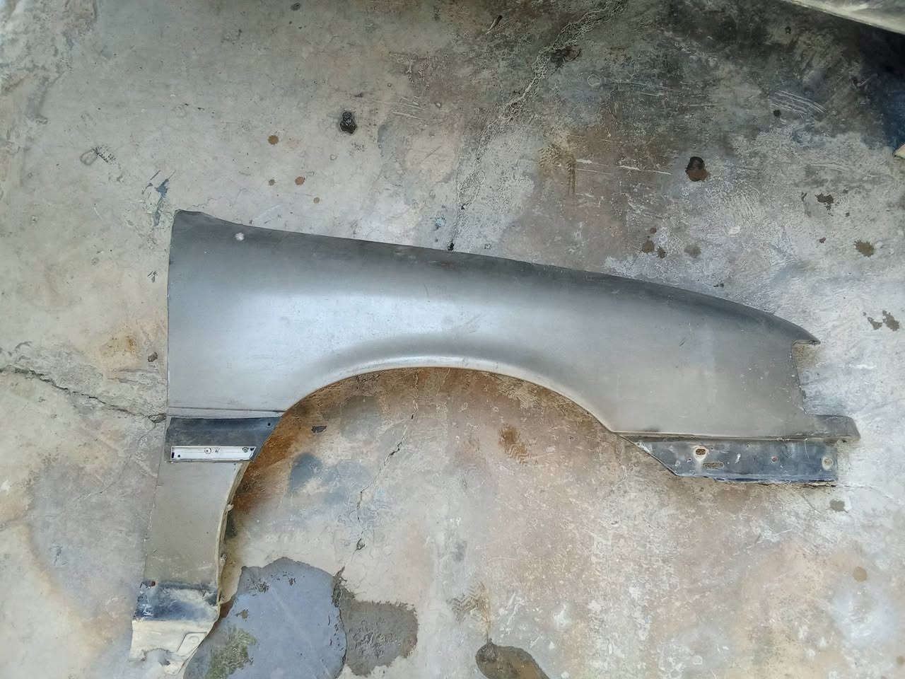ئەو ئاشیایەن بۆ فرۆشتن
هەمووی ئاشیای ئۆپڵ 
هەموو مەزبووتە بەشەرت
