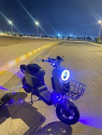 ار ٩ • ٥ بطاريات • شاشة تحتاج واير