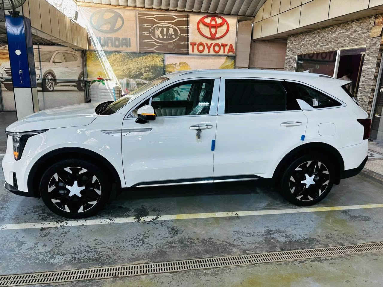 سورينتو 2025 داتشو ويل 20  قياده بالريموت 5 كاميرات 

معرض قلعه أربيل.          بابل.         معرض قلعه اربيل 

💎 سورنتو خليجي     2025      مكفوله  من كلشي 
  
💎   رقم بابل انكليزي ماشيه 8.اخت الزيرو 

💎 المواصفات     السعر320

داتشو + ويل كب 20  +قياده بالبصمة   + رادار 5 كاميرات 

💎.  جنطه كهرباء      

💎محرك 6 سلندر 3500 

💎  داخل ملكي 

💎شاشةكبيره   فوول متصل 

💎تحكم أستيرن  فول

💎_ حساس  أمامي خلفي بلادي 

💎 كاميرا  خلفي HD 

💎 نضام ترحيب 

💎ويل كب كروم 5. حجم 20 

💎يدات نيكل شباك نيكل دوسه ليزري 
  
    لد امامي نهاري خلفيه 

  كشنات جلد 

   تبريد 3 قطع.  لمس

   7راكب

   كير 8 نمر

   لايت 3عدسات زنون 

    كشنات كهربائية عدد 2

‼️العنوان بابل طريق حله نجف

*********** مصطفى المسافر 

***********احمد المسافر

*********** مقتدى احمد
