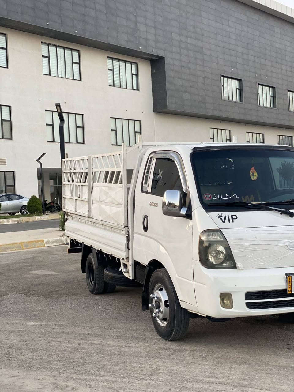 سەرەتا بەناوی خوای گەورە مھرەبان کیا بار گاز بۆ فرۆشتن ٤٠٠٠ حادی مۆدیل ٢٠٠٩ سەیارە مەزبووتە ماڵی کەسابەتە شاشە ٸاپتە کامیرە مەکینە گێڕ مەزبووتە بەشەرت فیتەر ٦ تای نووی لەژیرە سەنەویوو ژینگەو ڕێگاو بان تا ٢٠٣٠ نوویە بەناوی خۆمەوەیە خەرامی لەسەر نیە داحامی پیشەوە کراوەتە ٢٠١٣ دووجام کارەبا تەبریت ساردوو گەرم بەشەرت سەیاری ماڵنە ٸی مەحرزە نیە کارەبای کامل مەزبووت مسروفی تێدانیە لەداحامی پیشەوە تا داحامی دواوە بەشەرت شەوین لە قەزای ڕانیەم   *********** فیبەر واست ٸەپی لەسەر
