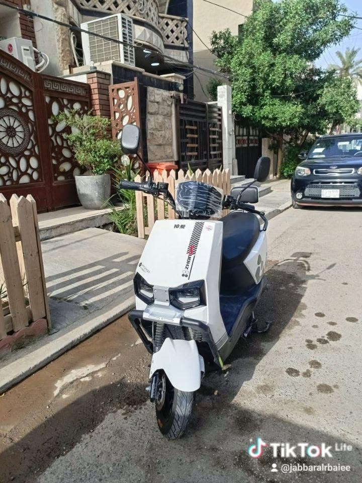 دراجة شحن • ٦ بطاريات • ٧٢ فولت
