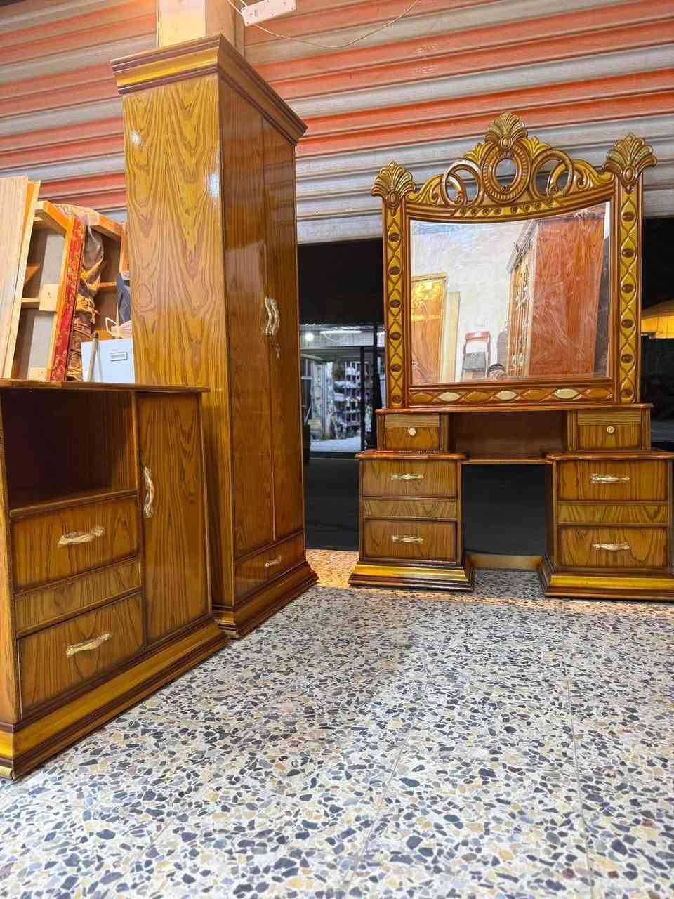 السلام عليكم 
غرفه صاج عࢪاقي مستخدام 
غرفه6 /ابواب 📌
السعر مناسب 
نضافه 90 /💯 
توصيل اكو 
دزلي الصوره واتساب
***********
او على الرابط مباشر للوصول إلى واتساب 
https://wa.me/9647884062553
