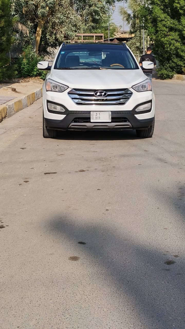 سلام عليكم
سنتافي موديل 2015 رقم بغداد باسمي خليجية فول مواصفات مكفولة من الصيغ والضربة والتبديل والبارد والمحرك والكير هم مكفولات كلها على وضع الشركة 
محرك ستة سلندر
بانوراما
كشنات كهرباء
كشنات كهرباء وجلد وداخل لونين
فور ويل إنارة ترحيب وبعد هواي مواصفات
مكان السيارة كربلاء طويريج 
سعرها ١٦٥ 
للاستفسار الاتصال بالرقم ***********
