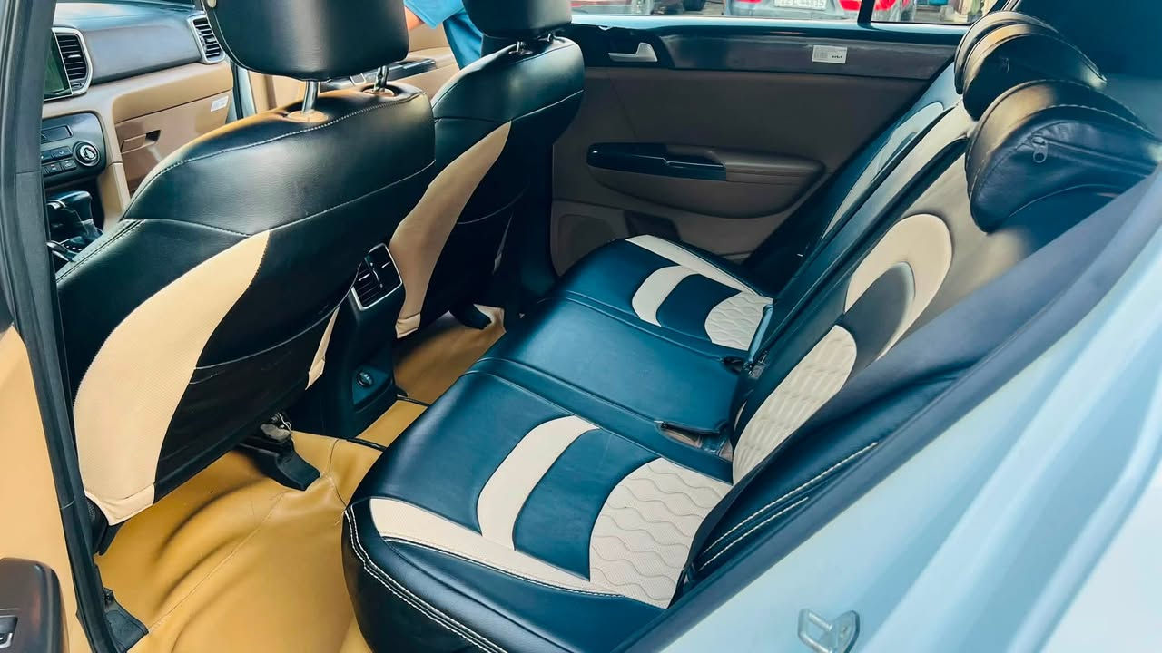 السلام عليكم
للبيع فقط 

كيا سبورتج خليجي موديل 2019 شكل ال2020

رقم بغداد

سنويه باسمي لغاية ٢٠٢٩ 

السياره ماشيه ٧٤ الف 

مواصفاتها ( البيسك ) 

حساس امامي وخلفي

كامرا خلفيه

تحكم ستيرن 

مري شفط مع اشاير 

قطعتين تبريد 

شاشه اندرويد 

محرك 2000 دوش 

ويل كروم 

السياره نظيفه جدا مابيها اي نقص 

 

مكانها بغداد ( الشعب )

معروضه ١٨٥ وبيها مجال 

للاستفسار ***********
