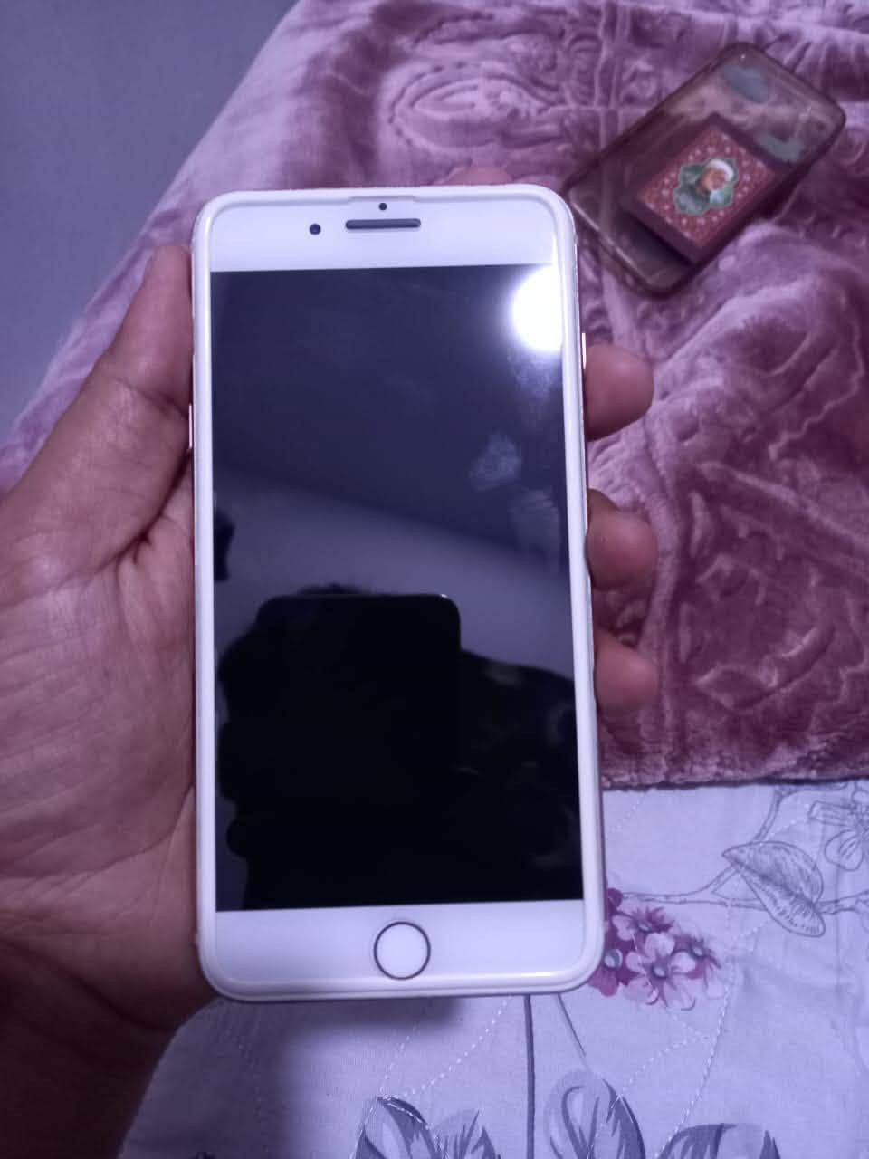 ايفون ٨ بلاس • ١٢٨ جيجا • بطارية ٧٤٪