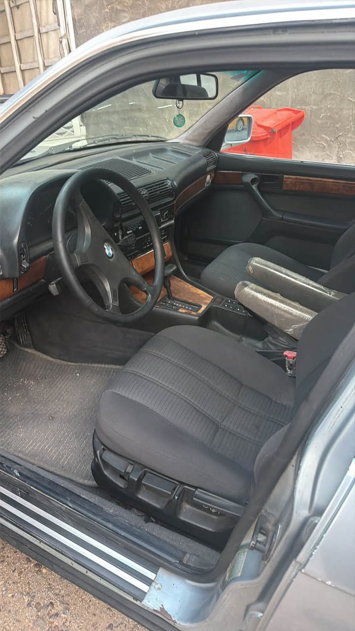 السلام عليكم
للبيع bmw اصل 730 محرك 735 بحالة جيدة كير تمام
رقم بغداد جديد وهزة وسنوية كله جديد السيارة بلادية بدون ضربة ولاتبديل ولا صبغ غرفته نضيفة 
العنوان بغداد الكرخ 
للتواصل (***********)
سعر (47)$ بيه مجال بسيط للشراي
