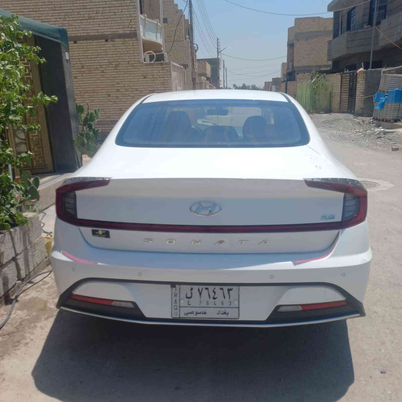 سوناته خليجي موديل 2020 محرك 2500داخل جلد قطعتين تبريد بيه جاملغ خلفي والباب صبغ مقدار شبرين ماشيه 170 معروضه للبيع 150$ وبيه مجال للستفسار اتصل عل رقم*********** ممتواجد خاص
