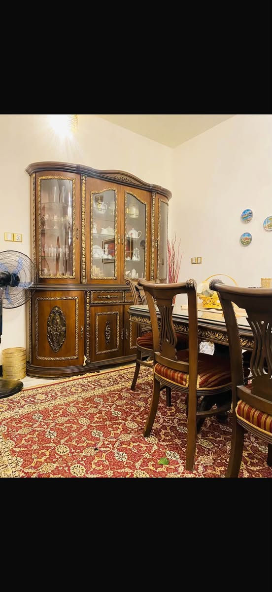 💸للبيع دار بسعر  ارض المساحه( 240 ) متر

📍الموقع -حي البنوك - " محله 319 

🚦 شارع 15.  مع رصيف 4 م

📐المساحه الكليه ( 240 ) متر 

➡️الواجهه.         8 متر
↔️النزال.           30 متر

✋🏼يحتوي مدخلين  

5 نوم  + 5 حمامات + حديقه وكراج 
سنه البناء 2011 

📍موقع مميز جدا  

💥السالم للعقار 💥
🚪بغداد حي البنوك شارع الكنيسه 

📞للاستفسار: *********** 📞

المكتب مجاز رسمياً من قبل غرفة تجاره بغداد
ووكيل منصة عقاري- استثمر بأمان 
نستقبل جميع عروضكم السكنيه والتجارية
