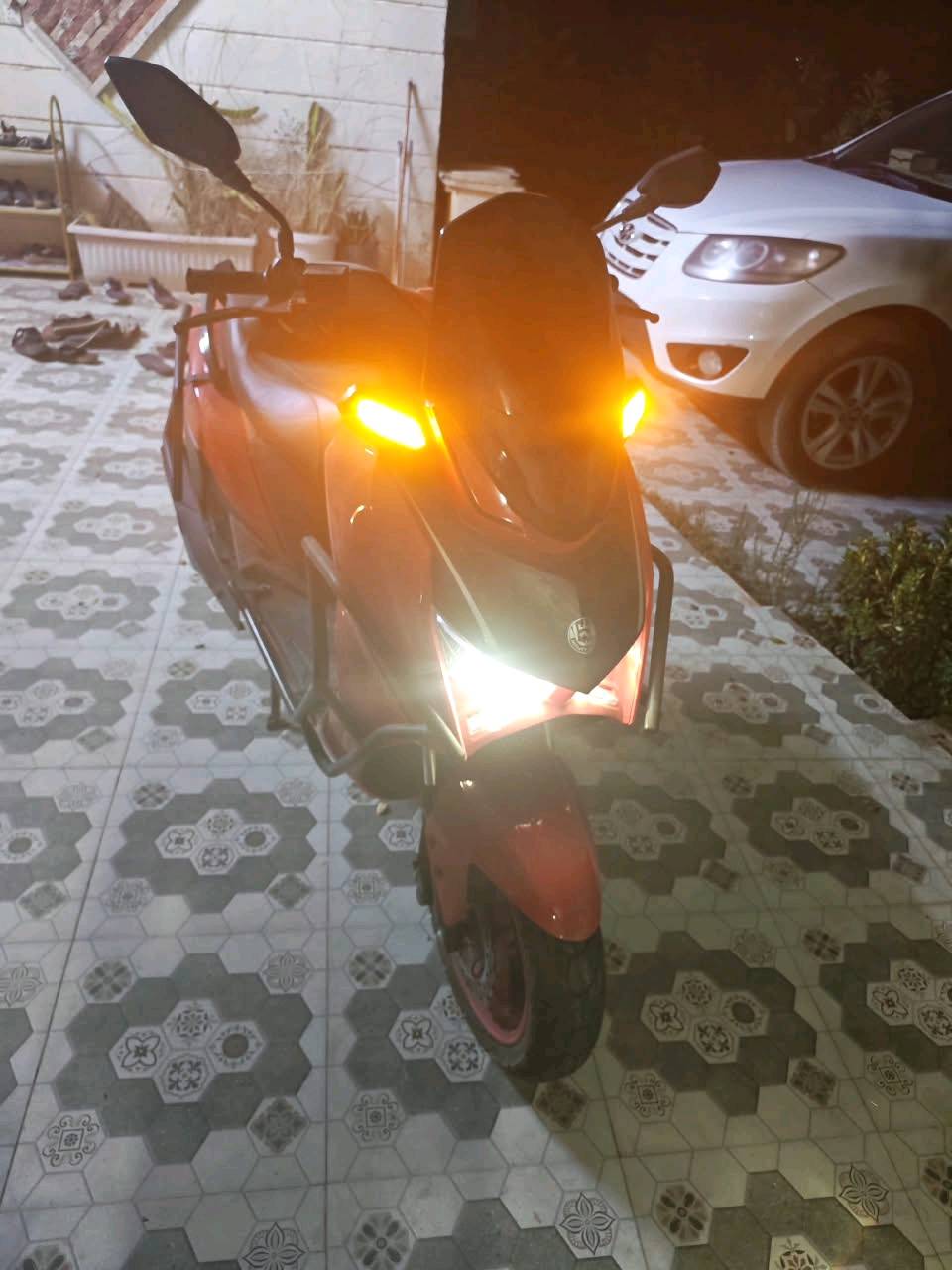 سلام عليكم 
ماطور سترونك موديل 26 جديد اربعة اشهر استخدام واوراقه كامله وكلش نظيف سعره مليون وميه وبي مجال قليل بيع او مراوس ب (تايكر) نظيف الاتصال على الرقم التالي
***********