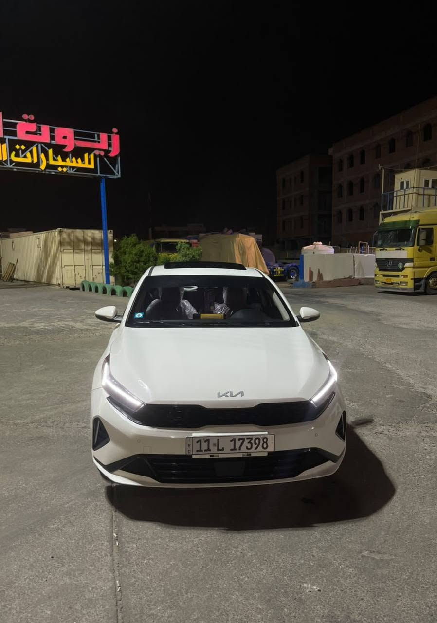 ياالله سلام عليكم للبيع سياره كي 3 مديل 24 كفاله سياره من ضربه وصبغ وتبديل سياره على وضع الشركه فول مواصفات السياره 
4 انضمه قياده 
تبريد بيانو تبريد ثلج دواخل حمر مو سود سياره جديده 
رقم بغداد بسمي مكانهه بصره للعلم سياره بيهه تصيح بدوسه كد شبر وبيهه شخط بل باب كد صبع وساحبه كارت
شرط السونار السعر 136 رقم ***********
