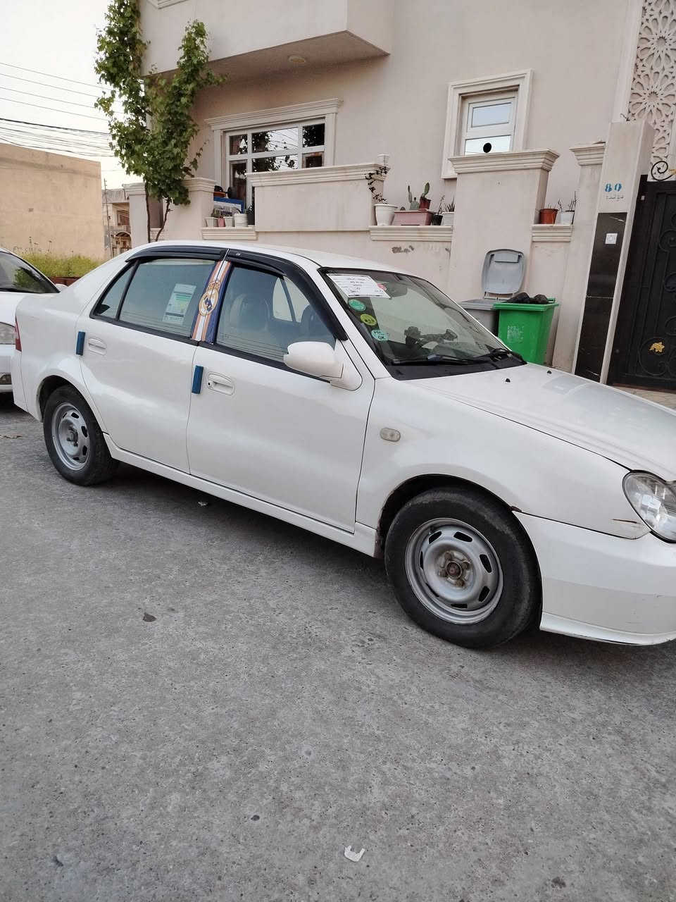 اني شرعيها سنويتها الى 2029
سياره جاهزه
كوبون بيها
سعرها 40 وبيها مجال قليل 
*********** بي واتساب هم
مكاني الموصل
