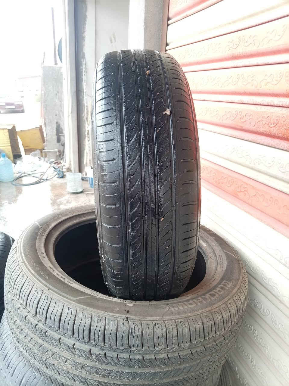 زوج تايرات • ١٨٥/٧٠/١٤ • تكريت