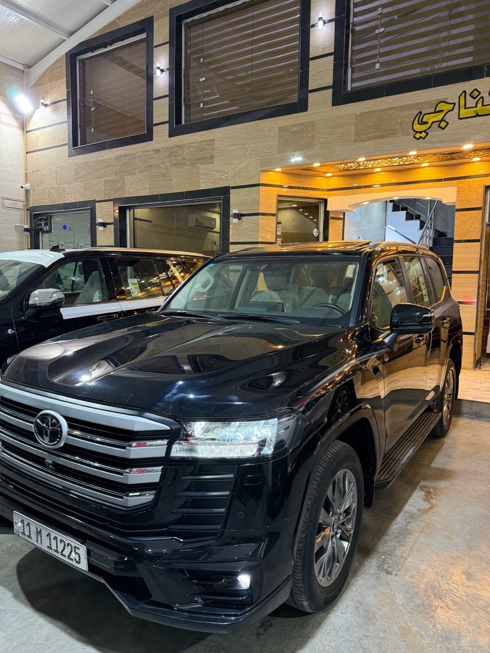 * لاندكروزر GXR لمتد بريم اصلي مستعمل مغلفة ppf بغداد 
* ⁠معرض الناجي بغداد معارض النهضة الشارع الثاني 
* ⁠سعد العبيدي (7700637589) (***********)
* ⁠الموديل : 2025 اسود مكفول مغلفه ppf 
* ⁠الفئة: GXR لمتد تنفس طبيعي 
* ⁠السعر (74.500 $) بغداد 
* ⁠اللون اسود رقم بغداد
* ⁠محرك 6 سلندر (4000 cc)
* ⁠العدد (17200 كم)مكفولة كفالة عامة 
* ⁠داخل جلد بيجي اصلي رادار خلفي مانع تصادم امامي الدعامية الخلفية نيكل 
* ⁠4 كامرات محيطية (360 درجة) ابواب شفط اصلي 
* ⁠دبل شاحن وايرليس خلفي
* ⁠لحاية (كت اصلي) امامي خلفي ايرباك عدد (8) صاج داخلي 
* ⁠بصمة تشغيل بصمات ابواب عدد (5) 
* ⁠شاشة امامية اصلية شاشات خلفية عدد (2) فتحة سقف (سلايت) 
* ⁠كراسي الامامية كهرباء وتبريد مقاعد (7) راكب دفع رباعي (4 * 4) 
* ⁠ثلاجة وسطية جنطة كهرباء تشغيل عن بعد شاحن واير ليس امامي حساس امامي خلفي ويل (20 انج)
* ⁠وباقي مواصفاتGXR المتد البريمر المعروفة 
* ⁠السعر (74.500 الف دولار )
* بغداد - معارض النهضة - الشارع الثاني - معرض الناجي هـ(***********)