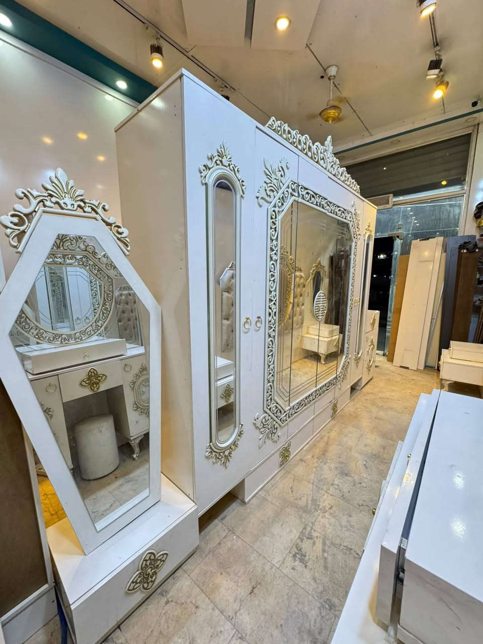 9قطع اخت جديده غرفه تخبل سعر 625 بيع مستعجل نجف شراي وتساب ***********

