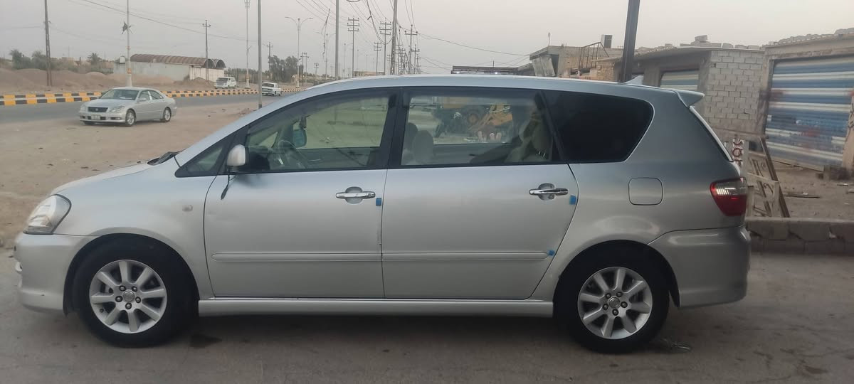 سلام عليكم سياره ابصم للبيع موديل 2005 رقم دولي بصره مشروع وطني كفاله عامه بيه رشات بصيطه مكينه وكير عل فحص تبريد ثلج كهربائيات كله شغاله ليت زنون تخم تاير جديد حداديه جديده السعر 112 وبيه مجال المكان ناصريه رقم ***********
