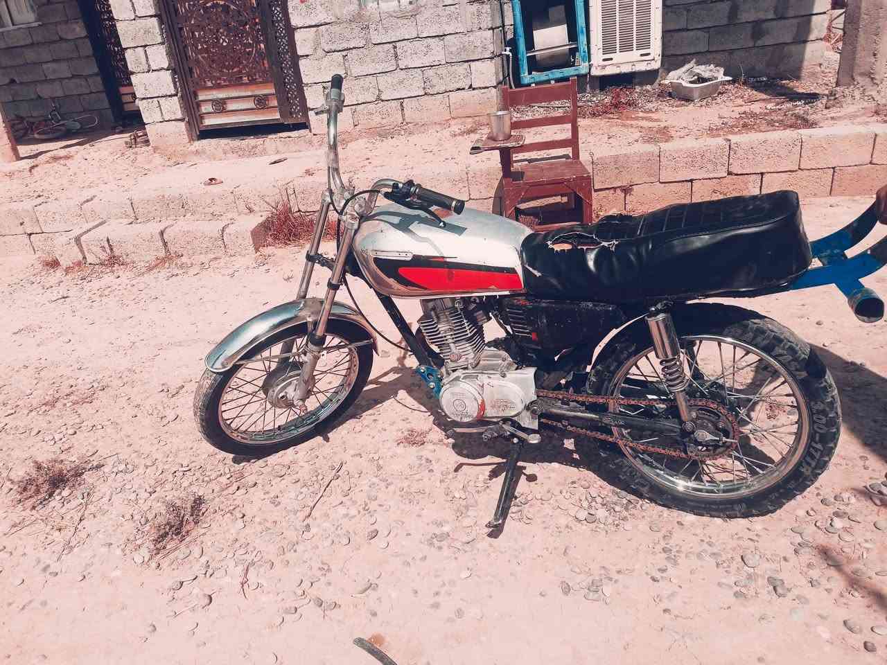 السلام عليكم ورحمه الله 
للبيع 4گير 
سعر 275
بي مجال 
مكان الصلاحية 
***********
