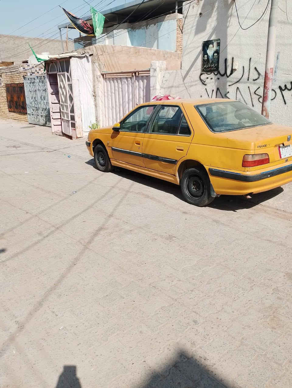 السلام عليكم
بيجو بارص 2015 رقم نجف 
بيه البنيد مبدل بدون ضربه طار وبدلته 
ومكينه بيه بخار وتنقيص 
السعر 22 وبيه مجال 
***********
