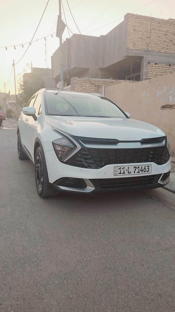 كيا سبورتج للبيع موديل 2024 خليجي ماشية 51 الف بعدها بريحه الشركة مكفوله كفاله عام بس بيها شبر بارد شوي مكانها كوت 

***********
