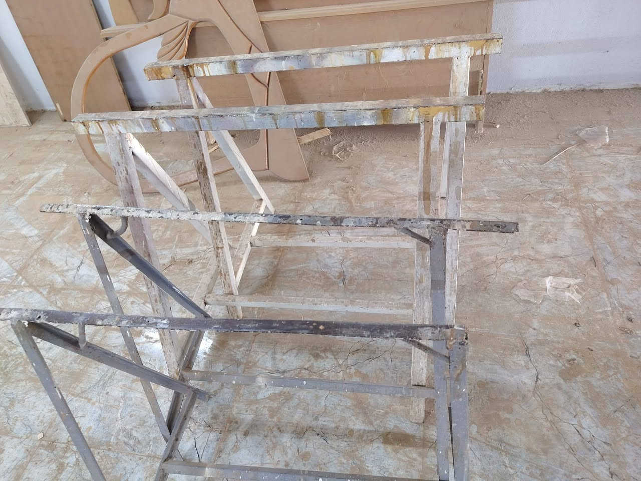 السلام عليكم
من رخصت الادمن.....

بيع شلع
 لعدم التفرغ عدة نجارة كاملة. الأجهزة بحالة جيدة. السعر المطلوب ١٧٥٠٠٠٠ مليون وسبعمئة وخمسون الف وبيها مجال.

بيع شلع وليس قطع...............

للاستفسار اتصل ***********
***********
