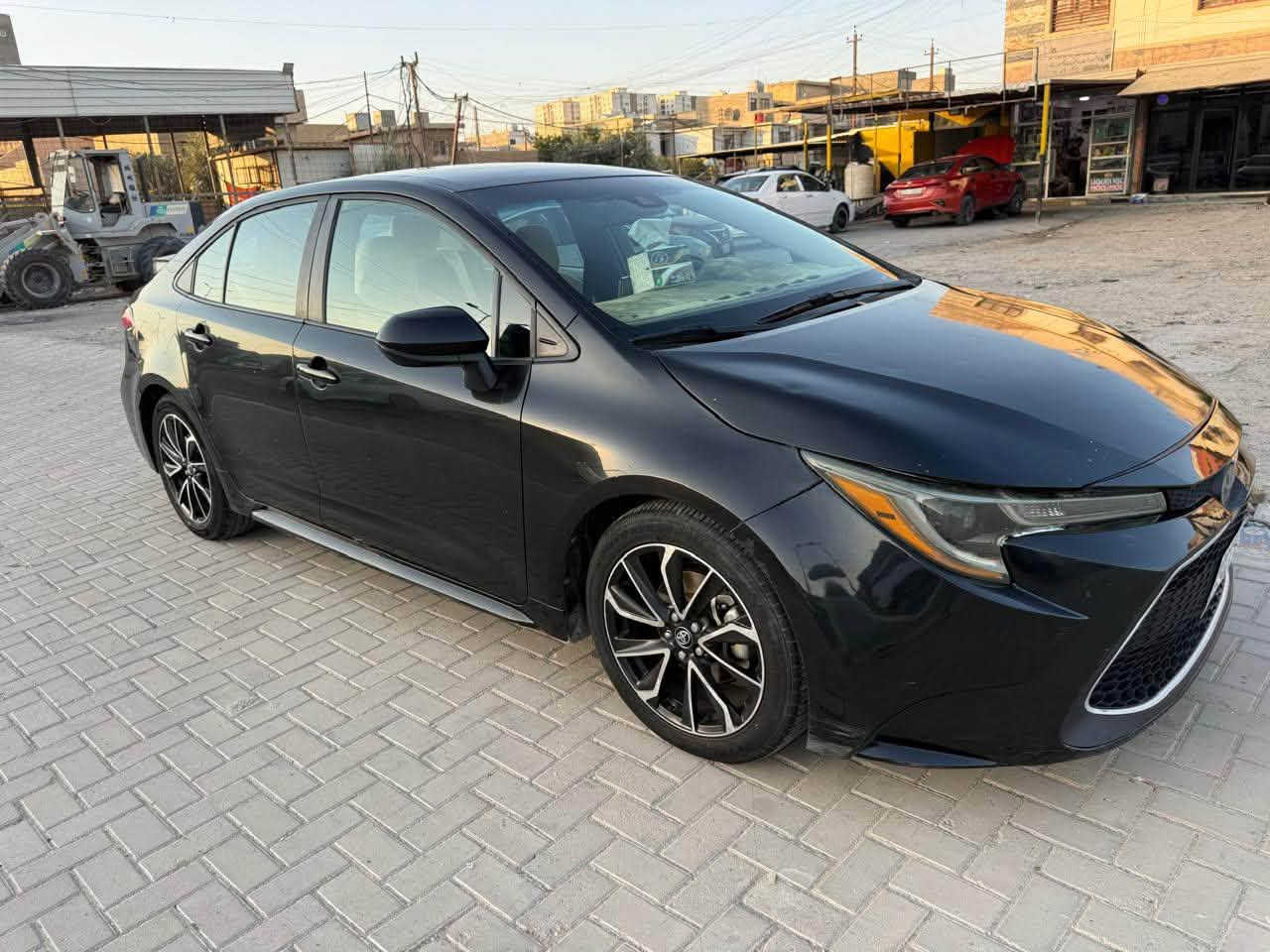 السلام عليكم 
كورلا موديل 21 حادثه باب وچاملغ وتبديل بنيد
محرك 1800
ماشيه 100الف
السعر 123وبيه مجال مكان بغداد 
للاتصال ***********
