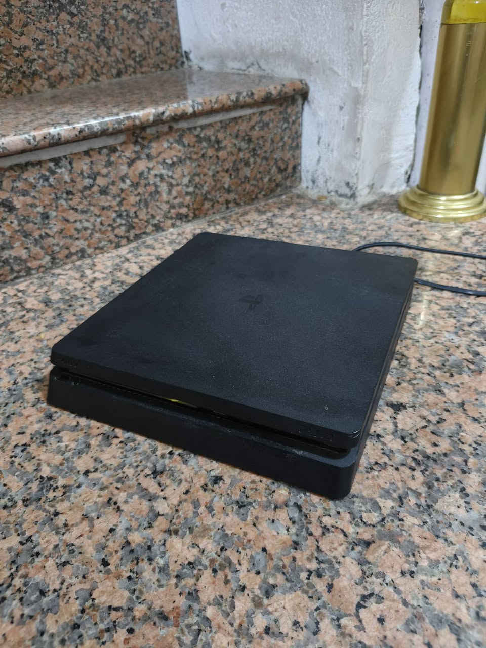 سلام عليكم بلي 4نضيف جدن مستعمل 5مرات او6طك كارتون نضيف جدن ***********
