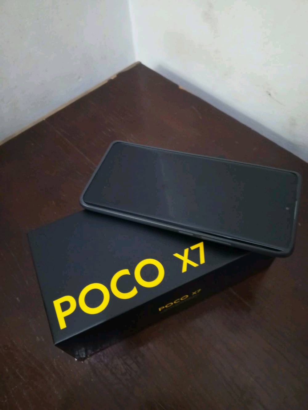 بوكو X7 5G • ٢٥٦ جيجا/٨ رام • بطارية ٩٩٪
