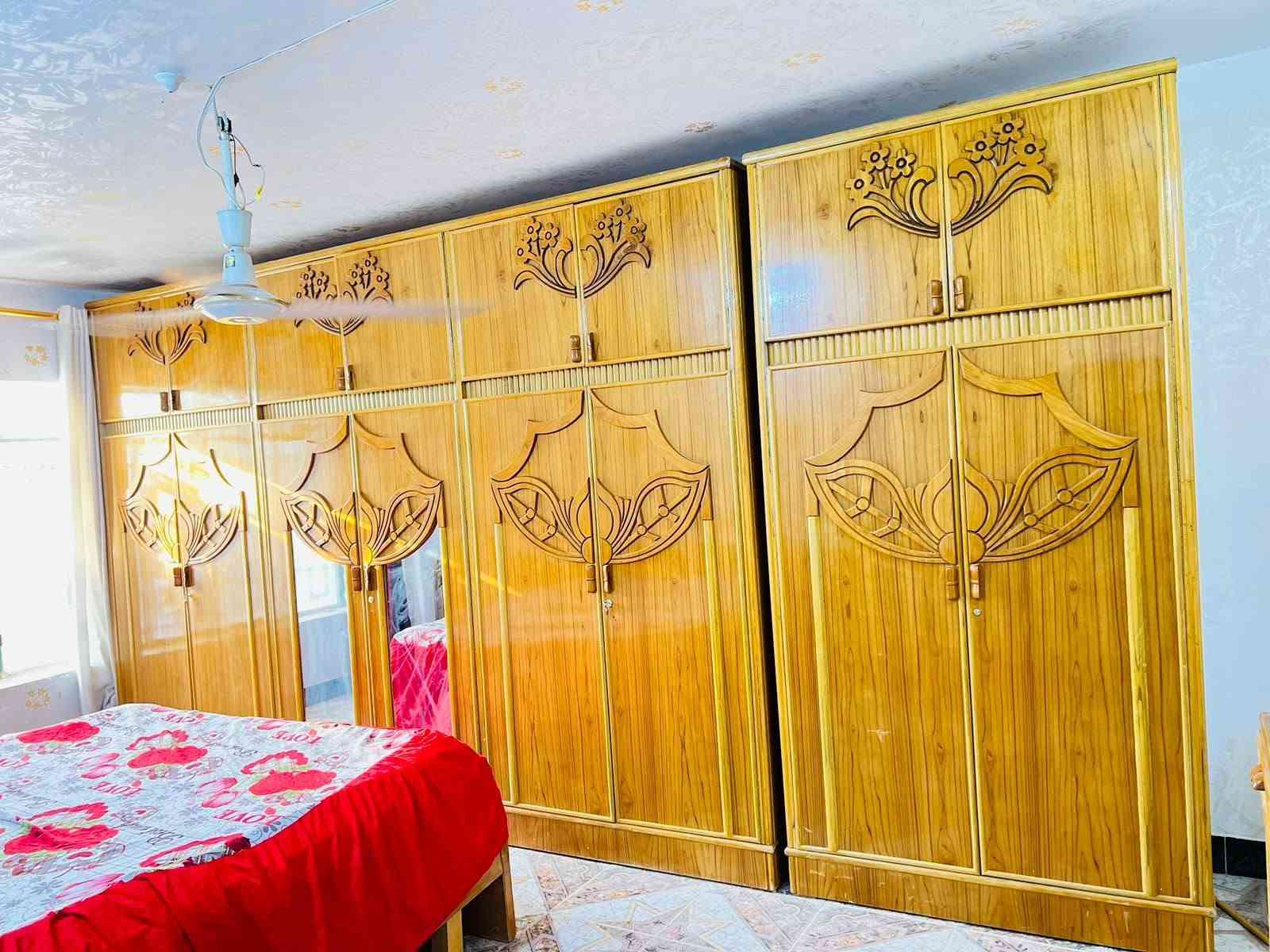 جديده مال عرسان غرفه عراقيه للبيع تزكام  تكمه درجه اولى نجرتها ب3ملاين بس ضروف اريد ابيعه بعدني مامكمل نصبها نضافتها بل صوره نفس بل حقيقه سعرها بمليون  وبيها مجال  هيه ولدولشك مكان بابل مركز تواصل   ***********
