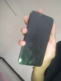 آيفون XS ٦٤ • بطارية ٨٠٪ • شاشة وخلفية مكسورة