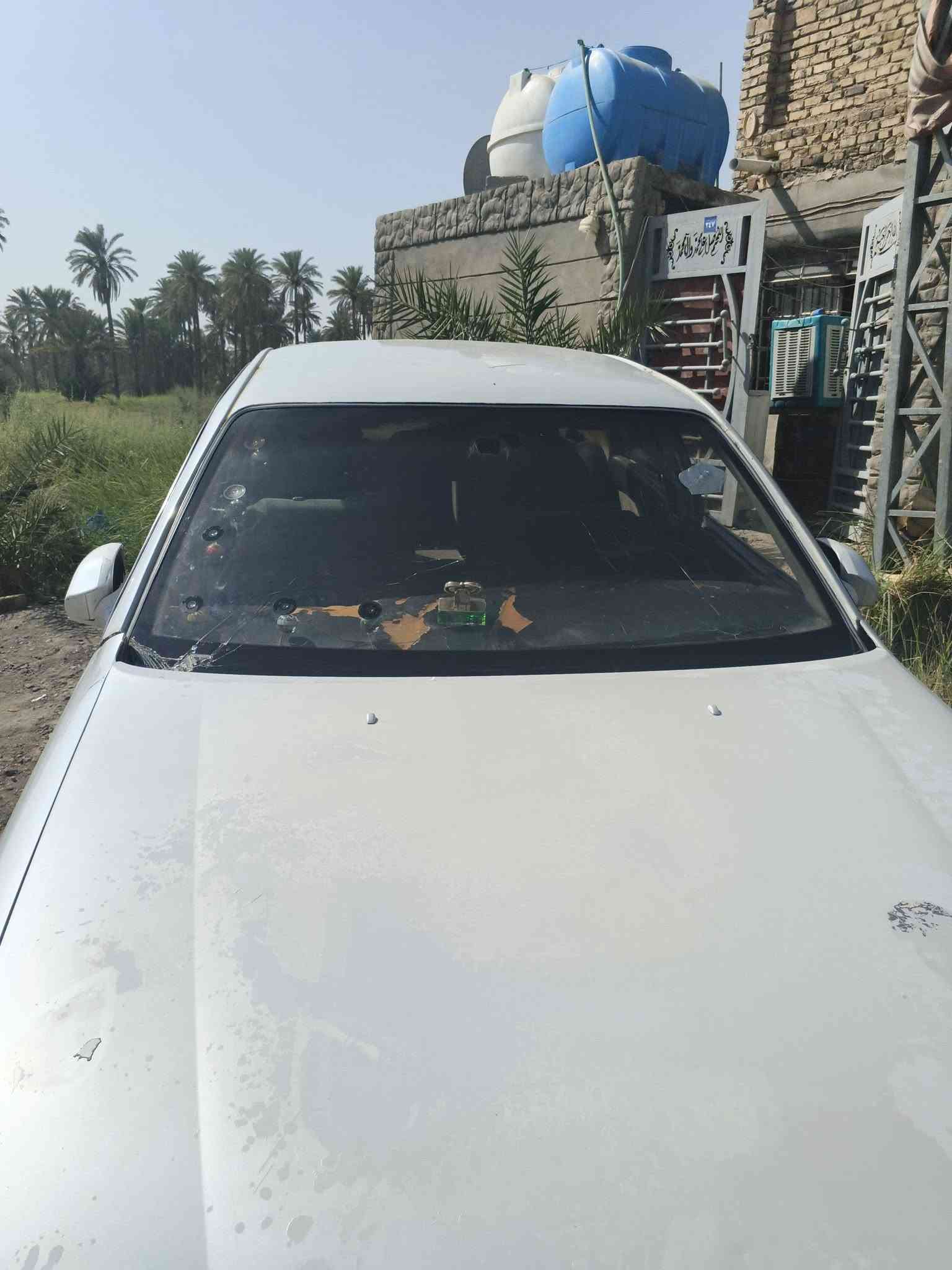 السلام عليكم بطه موديل 93كير وكينه وحداديه 80%100جاهزه كهربائية كله شغله حلوة كشره كدام عينك رقم بغداد ألماني للبيع بيه كصه بس تحويل مباشر تخم تاير باتري جديد ترايك وين ميعجبك للبيع السعر 30وبيه مجال مكاني بابل التصال عله رقم ***********
