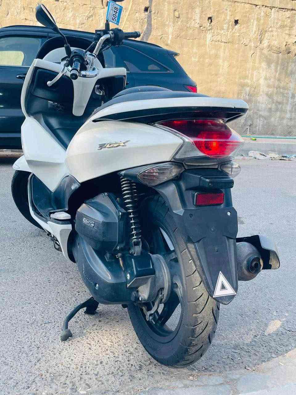 دراجه pcxجيل اول مكينه 125ماشيه ١٧ الف  دراجة  كلها ابلاديه شرط النضافه دراجهة مال رمبه مال معرض المديل 2016 ماخذها رمبه اوراق المعرض موجوده يعني مو مال شارع 
حساس ازدحام سويجات ٢ الدراجه كفاله عامه الدراجه على ايدي شوفت عينك ياباني الاصليJF جديده مكاني بغداد اي استفسار
***********
‎السعر ١٥٠٠ بغداد, العراق
